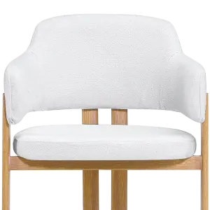 Japandi Eetkamerstoel Isamu | Wit Boucle | Eiken Onderstel