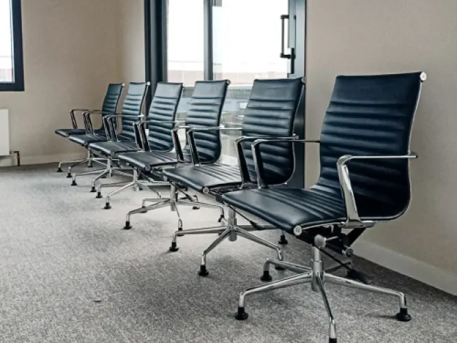 Zwarte Eames Bureaustoelen